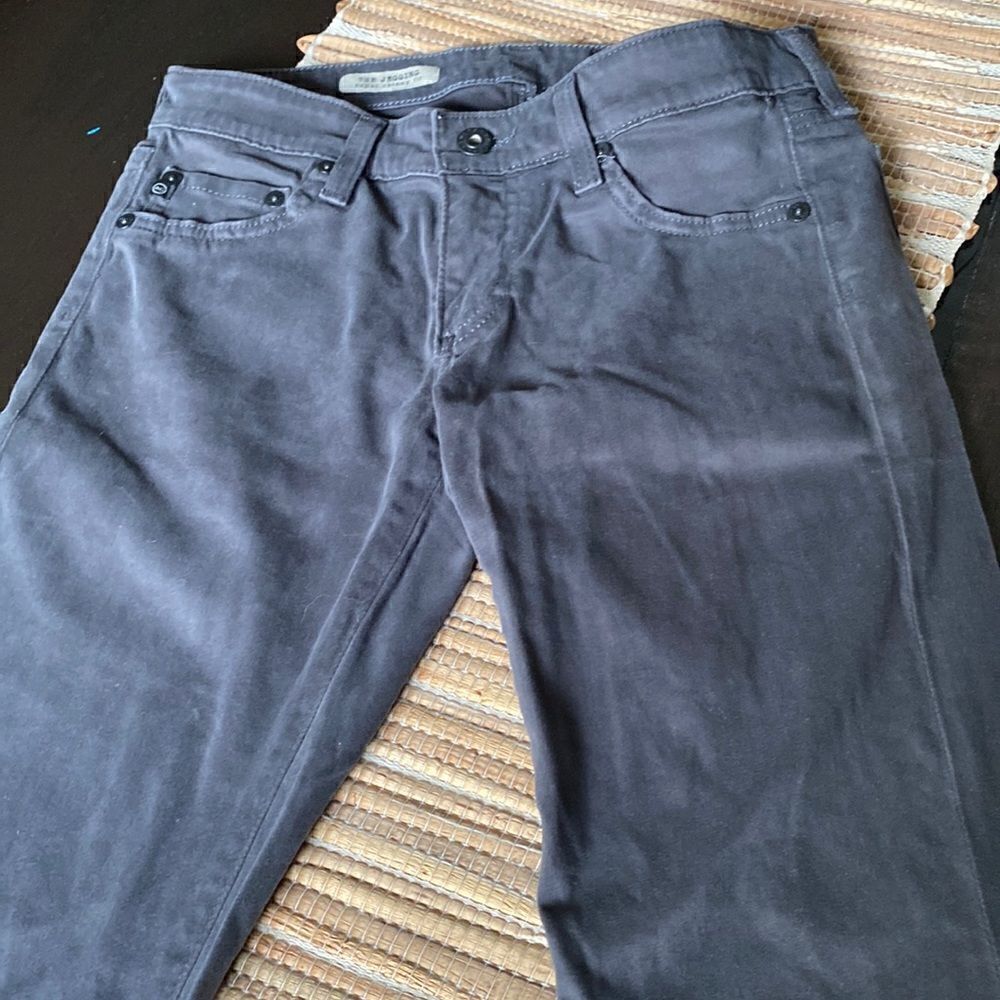 EUC AG jegging fit , super skinny. Charcoal color super soft , size 26